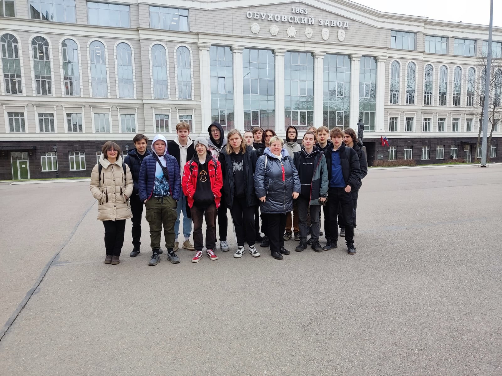 Студенты Радиотехнического колледжа посетили АО «Обуховский завод»